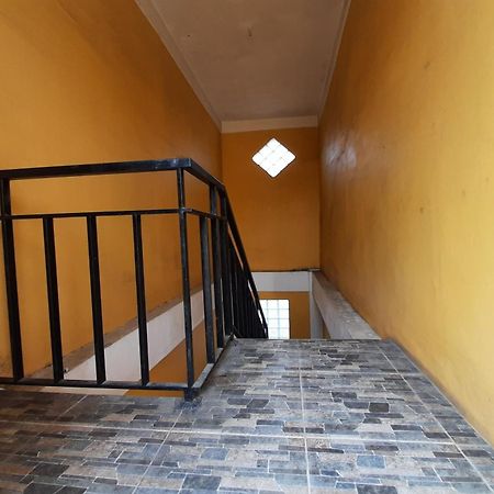 Oyo Life Afny Kost 1 Hotel Palembang Exterior foto